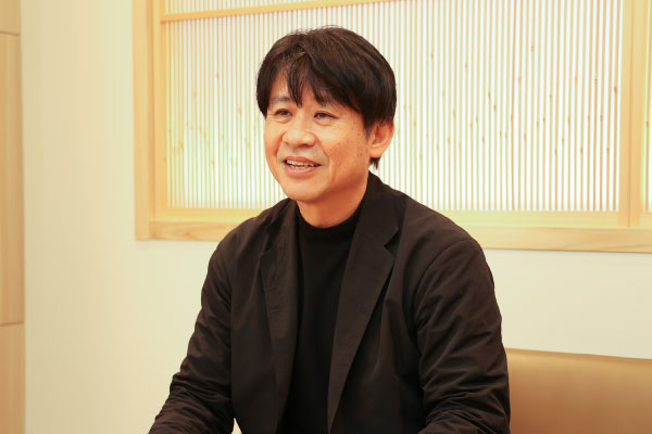 ザ・ノース・フェイスか自社ブランドか。老舗が選ぶ道